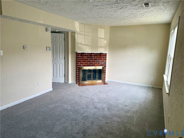 233 Knightsmanor Ct, Henrico, VA 23227