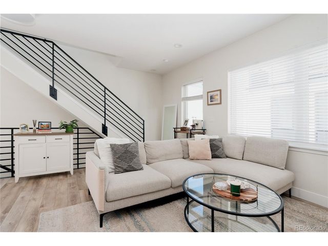 1172 S Reed Way, Lakewood, CO 80232