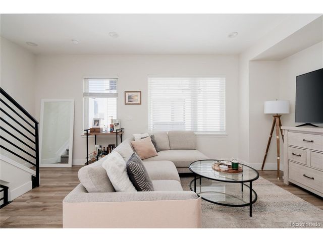 1172 S Reed Way, Lakewood, CO 80232