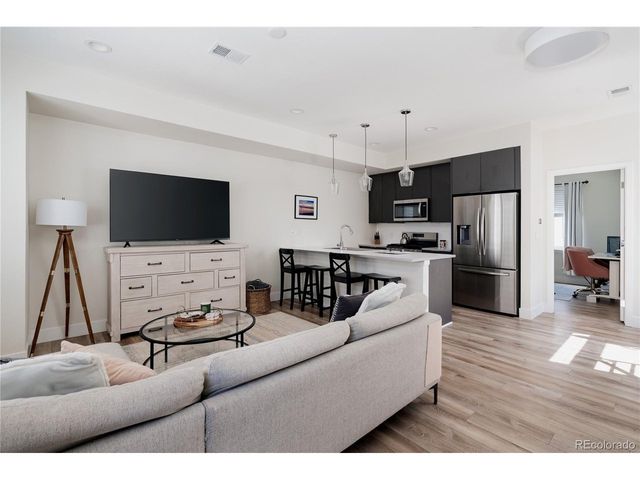 1172 S Reed Way, Lakewood, CO 80232