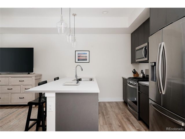 1172 S Reed Way, Lakewood, CO 80232