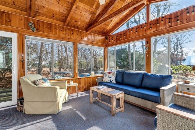 19 Pine Rock Rd, Falmouth, MA 02536