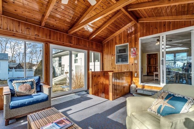 19 Pine Rock Rd, Falmouth, MA 02536