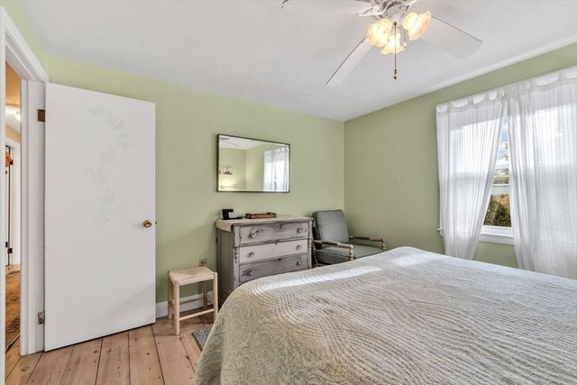 19 Pine Rock Rd, Falmouth, MA 02536