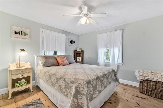 19 Pine Rock Rd, Falmouth, MA 02536