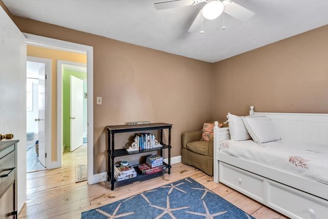 19 Pine Rock Rd, Falmouth, MA 02536