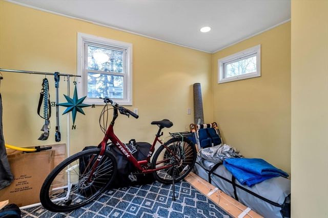 19 Pine Rock Rd, Falmouth, MA 02536