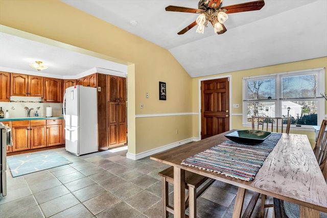 19 Pine Rock Rd, Falmouth, MA 02536