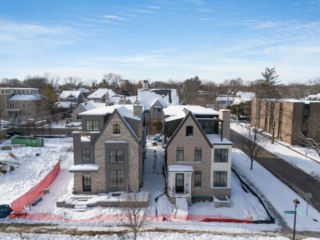 107 S Webster Street, Naperville, IL 60540