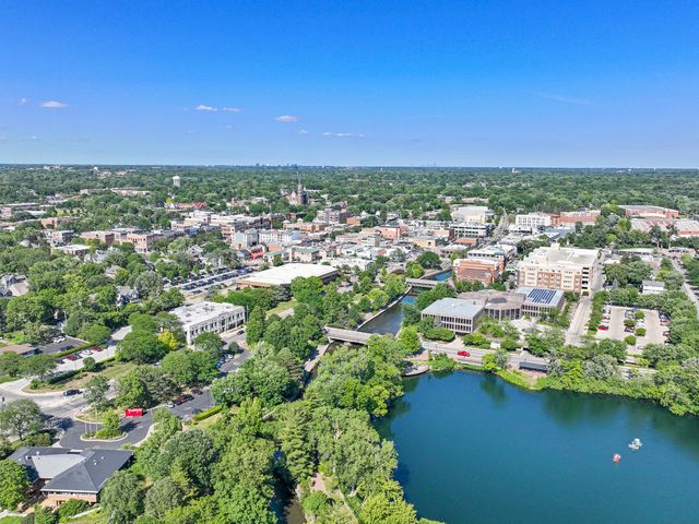 107 S Webster Street, Naperville, IL 60540