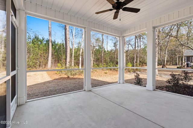 458 Genoes Point Road SW, Supply, NC 28462