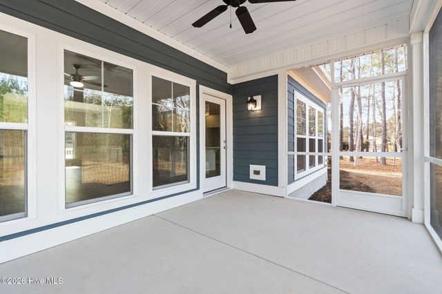 458 Genoes Point Road SW, Supply, NC 28462