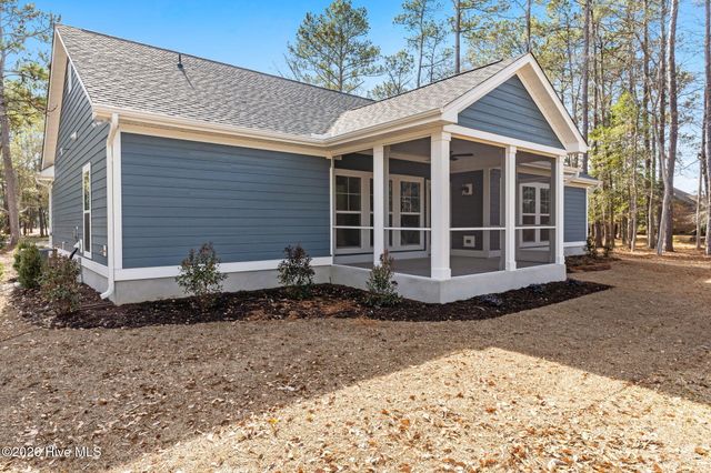 458 Genoes Point Road SW, Supply, NC 28462