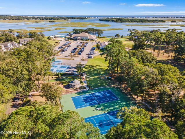 458 Genoes Point Road SW, Supply, NC 28462