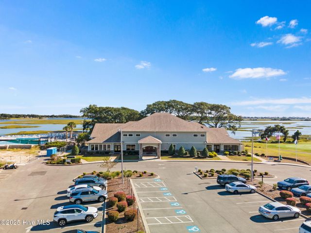 458 Genoes Point Road SW, Supply, NC 28462