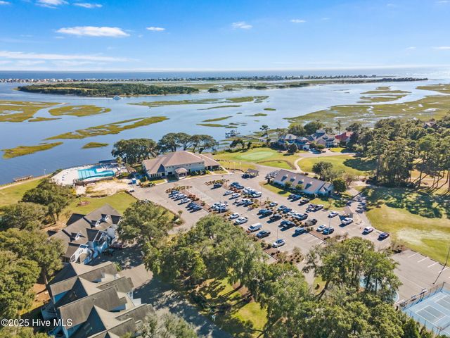 458 Genoes Point Road SW, Supply, NC 28462