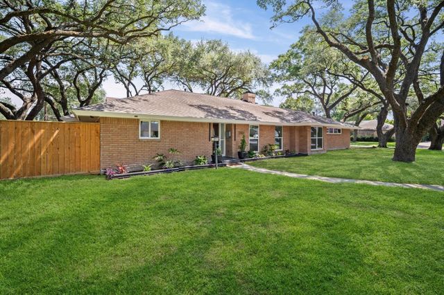 7702 Nairn Street, Houston, TX 77074