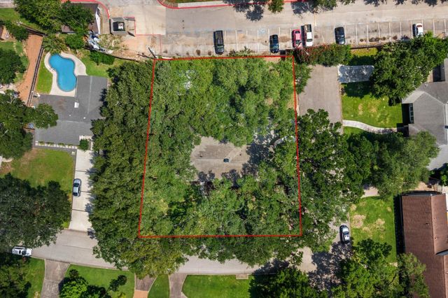 7702 Nairn Street, Houston, TX 77074
