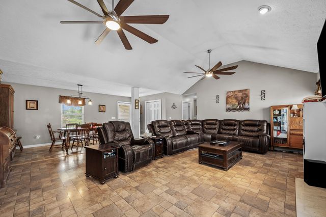 868 Bates Rd, Lebanon, TN 37087