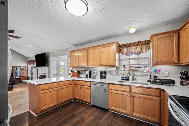 868 Bates Rd, Lebanon, TN 37087