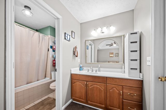 868 Bates Rd, Lebanon, TN 37087