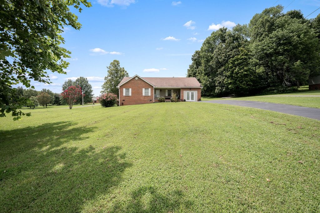 868 Bates Rd, Lebanon, TN 37087