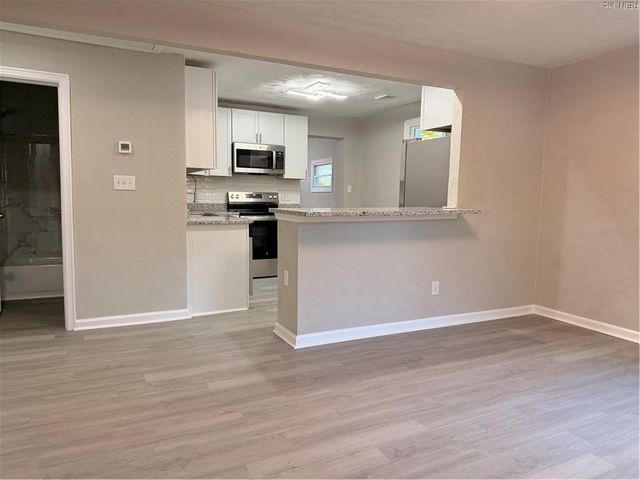 7 N Colin DR, Portsmouth, VA 23701