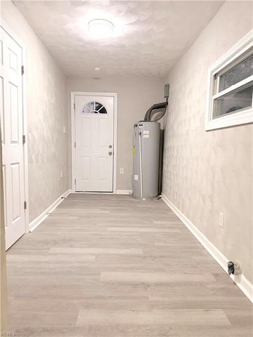 7 N Colin DR, Portsmouth, VA 23701