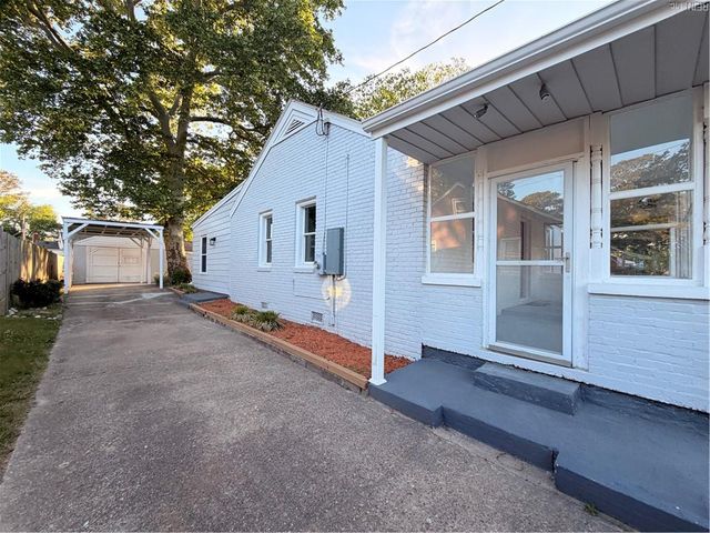 7 N Colin DR, Portsmouth, VA 23701