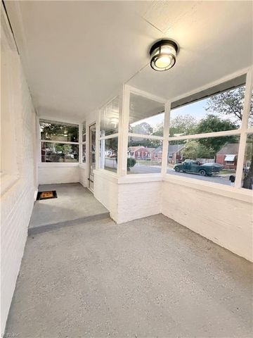 7 N Colin DR, Portsmouth, VA 23701