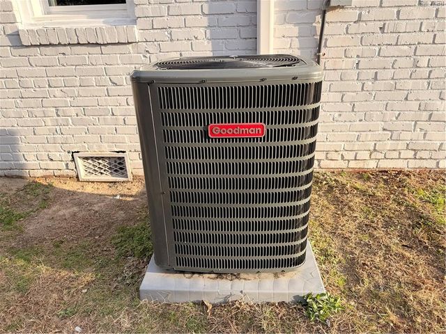 7 N Colin DR, Portsmouth, VA 23701