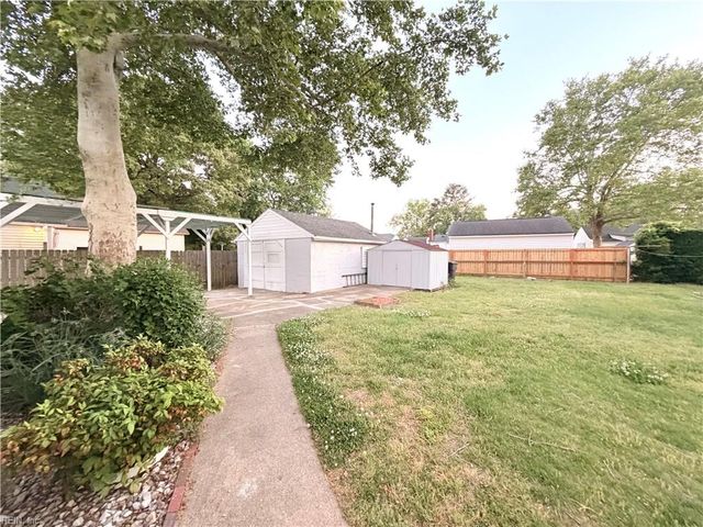 7 N Colin DR, Portsmouth, VA 23701