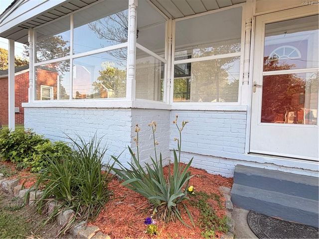 7 N Colin DR, Portsmouth, VA 23701