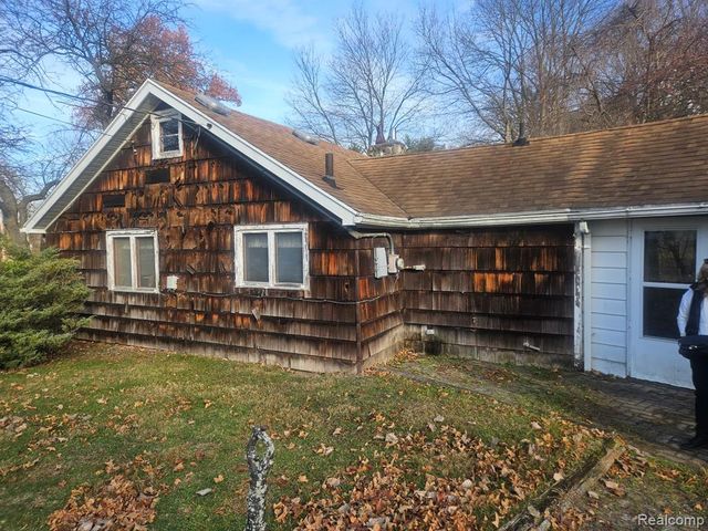 2626 Forest Road, Lansing, MI 48910