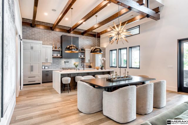 1086 E Sandcherry Road, Fremont, NE 68025