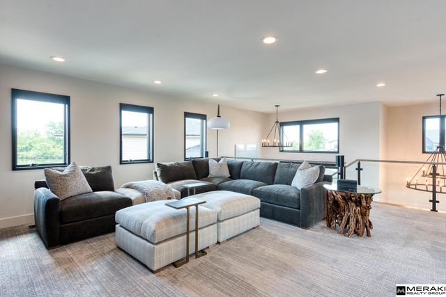 1086 E Sandcherry Road, Fremont, NE 68025