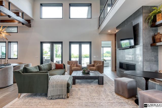 1086 E Sandcherry Road, Fremont, NE 68025
