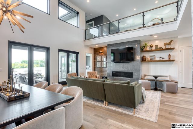 1086 E Sandcherry Road, Fremont, NE 68025