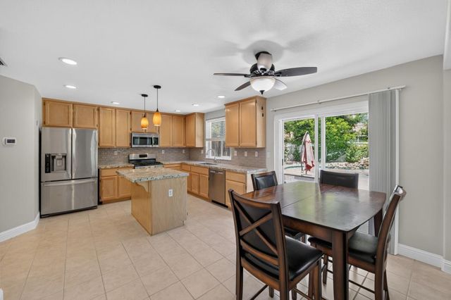 3301 Turnbuckle Cir, Elk Grove, CA 95758