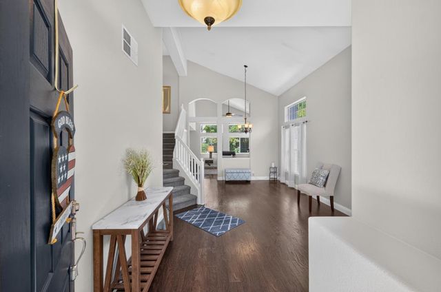 3301 Turnbuckle Cir, Elk Grove, CA 95758