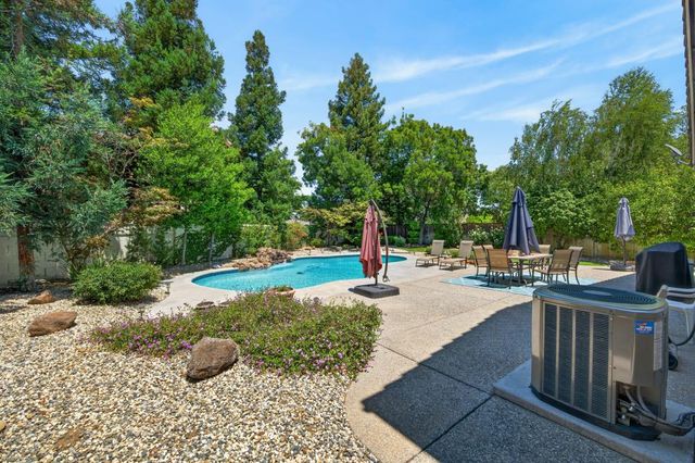 3301 Turnbuckle Cir, Elk Grove, CA 95758