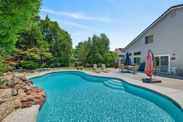 3301 Turnbuckle Cir, Elk Grove, CA 95758