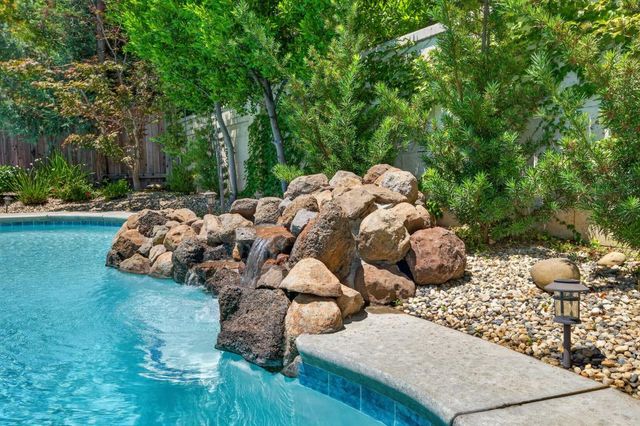 3301 Turnbuckle Cir, Elk Grove, CA 95758