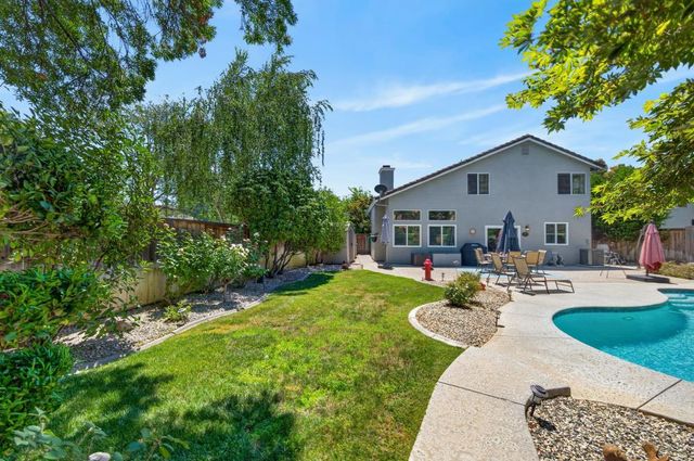 3301 Turnbuckle Cir, Elk Grove, CA 95758