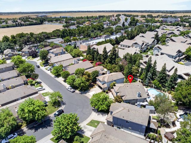 3301 Turnbuckle Cir, Elk Grove, CA 95758