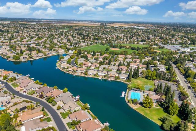 3301 Turnbuckle Cir, Elk Grove, CA 95758
