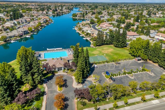 3301 Turnbuckle Cir, Elk Grove, CA 95758