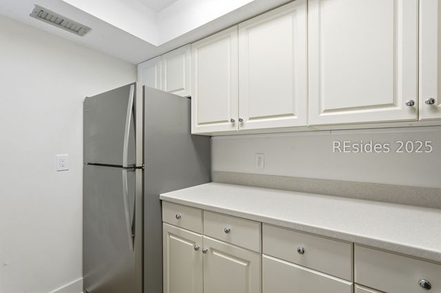 2 Lighthouse Ln Apt 830, Hilton Head Island, SC 29928