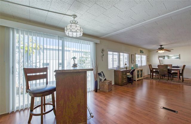 18675 US HIGHWAY 19 N 301, Clearwater, FL 33764