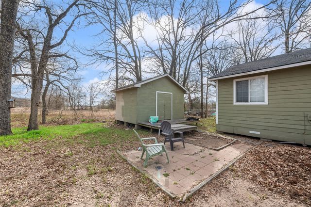 222 Meadow Lake Drive, Gun Barrel City, TX 75156